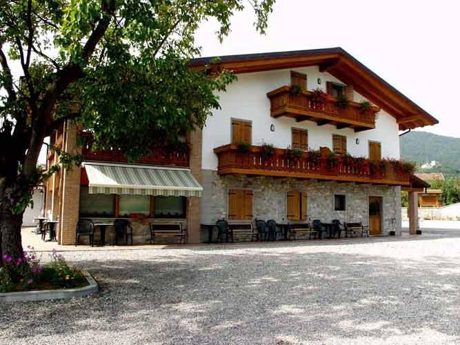 Wine Resort Colle Villano Faedis Exterior foto